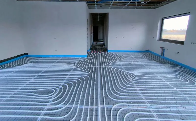 Jakie są koszty ogrzewania podłogowego? Podłogówka cena z materiałem i robocizny za m2 w praktyce